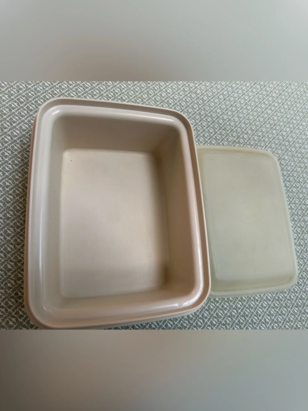 TUPPERWARE Beige ICE CREAM Storage Container w/Lid - Vintage